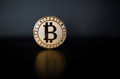 A visualization of Bitcoin mining operations highlighting the potential for high rewards through strategic hosting